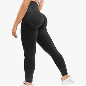 NWOT Scrunch Bum Leggings